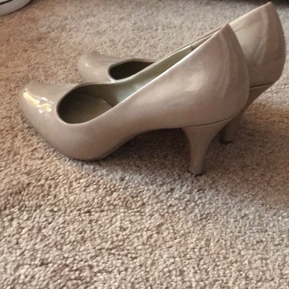 Heels - Picture 3 of 5